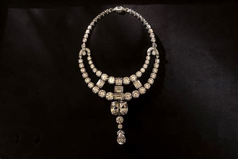 cartier toussaint necklace story.